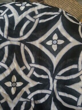 NWOT Vera Bradley Geometric Floral Scarf